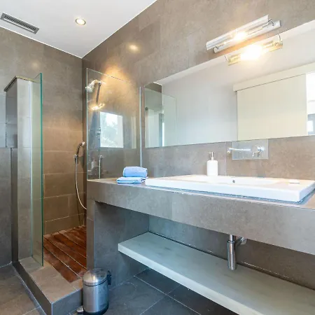 Almadrava By Interhome Roses