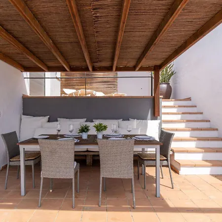 Almadrava By Interhome Roses